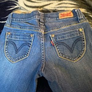 Gently used LEVIS TOO SUPERLOW